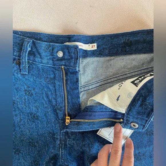 Levi’s 80s Mom Shorts Floral Print - Picture 5 of 6